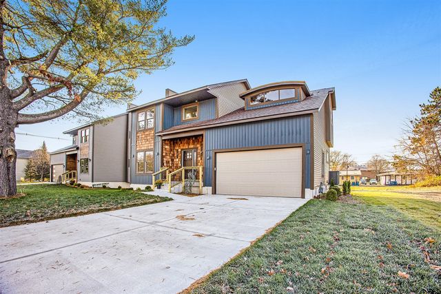 1032 Arlington Avenue, Grand Haven, MI 49417