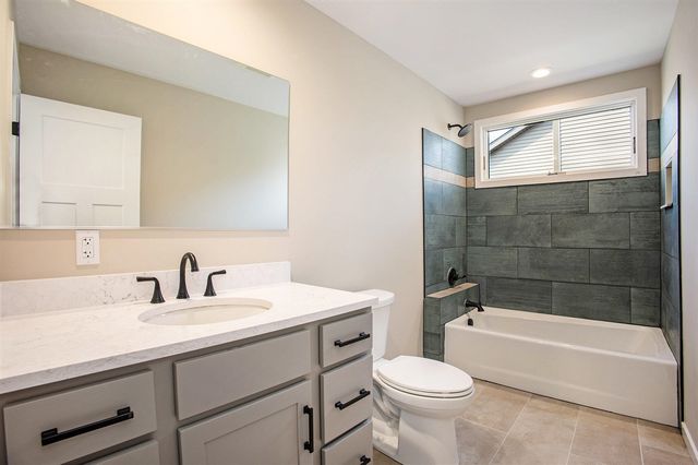 1032 Arlington Avenue, Grand Haven, MI 49417