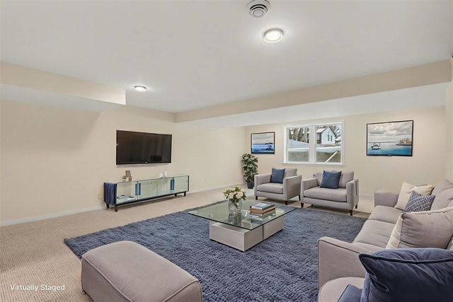 1032 Arlington Avenue, Grand Haven, MI 49417