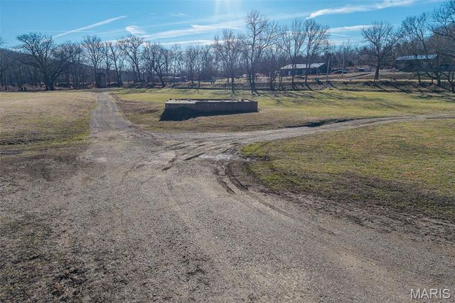 30633 MARIGOLD, Lebanon, MO 65536