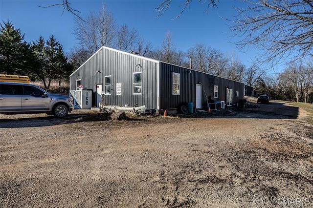 30633 MARIGOLD, Lebanon, MO 65536