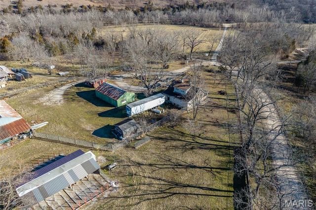 30633 MARIGOLD, Lebanon, MO 65536