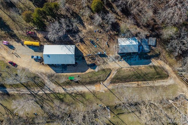 30633 MARIGOLD, Lebanon, MO 65536