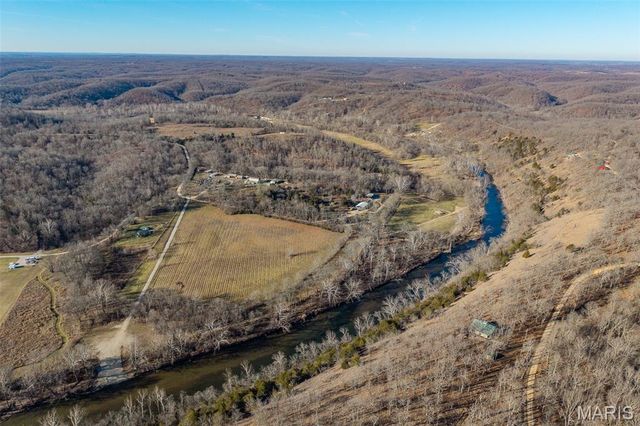 30633 MARIGOLD, Lebanon, MO 65536