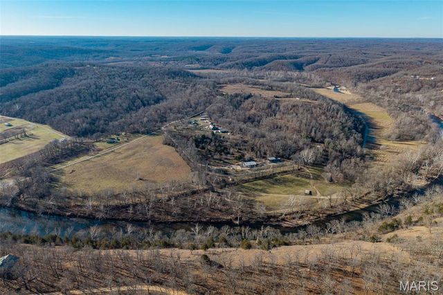 30633 MARIGOLD, Lebanon, MO 65536