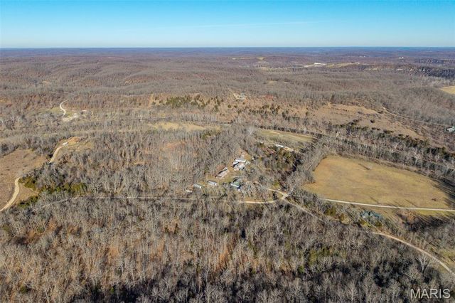 30633 MARIGOLD, Lebanon, MO 65536