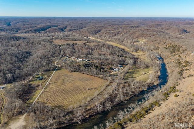 30633 MARIGOLD, Lebanon, MO 65536