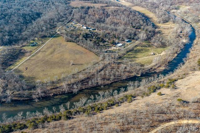 30633 MARIGOLD, Lebanon, MO 65536