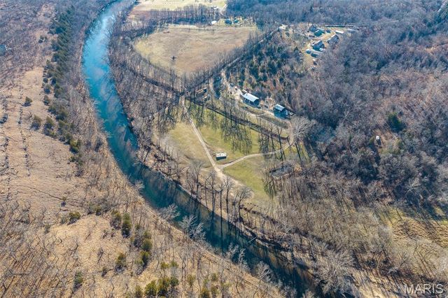 30633 MARIGOLD, Lebanon, MO 65536