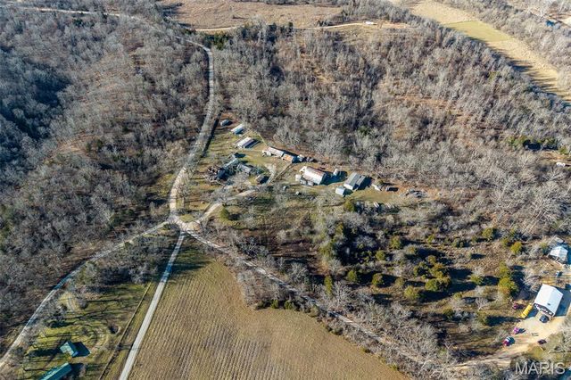 30633 MARIGOLD, Lebanon, MO 65536