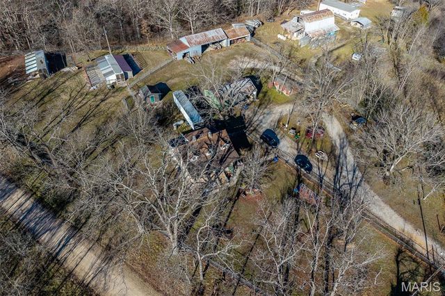 30633 MARIGOLD, Lebanon, MO 65536