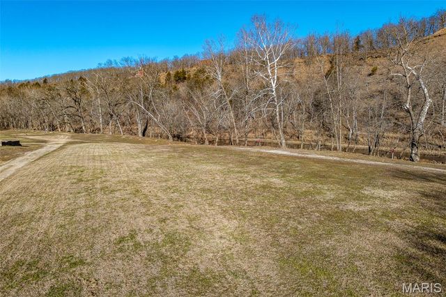 30633 MARIGOLD, Lebanon, MO 65536