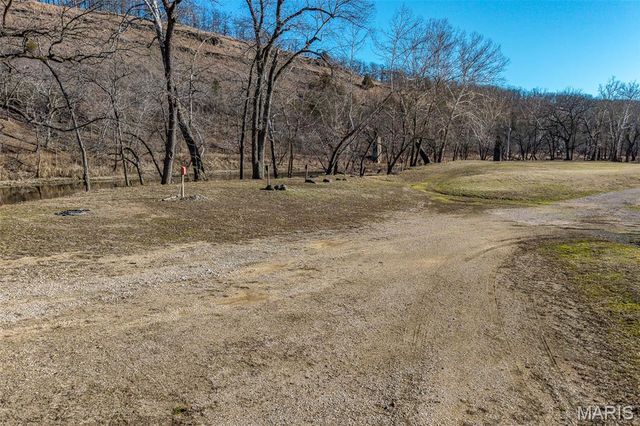 30633 MARIGOLD, Lebanon, MO 65536