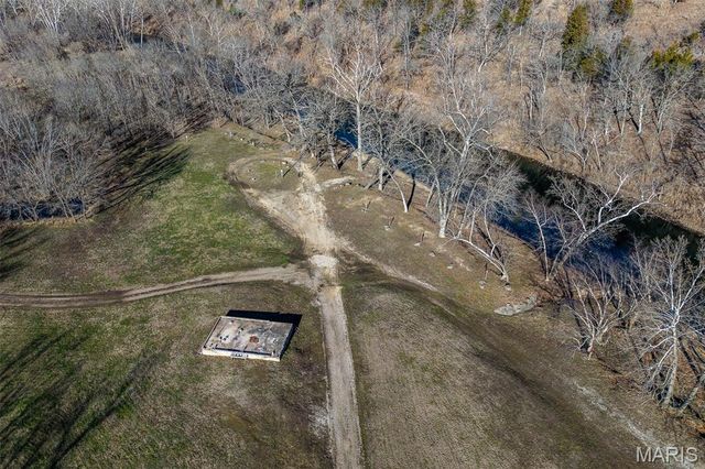 30633 MARIGOLD, Lebanon, MO 65536