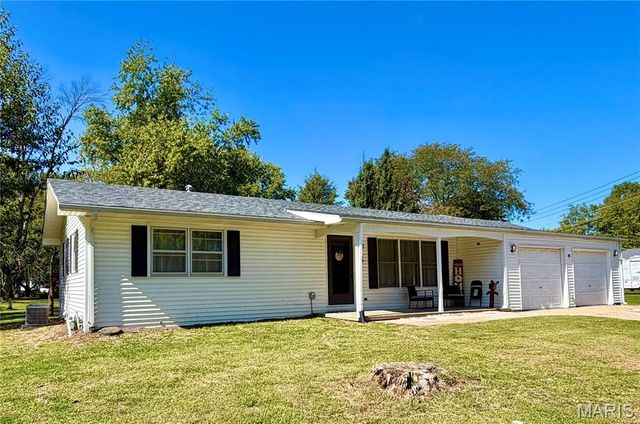 11 Garden Place, Montgomery, MO 63361