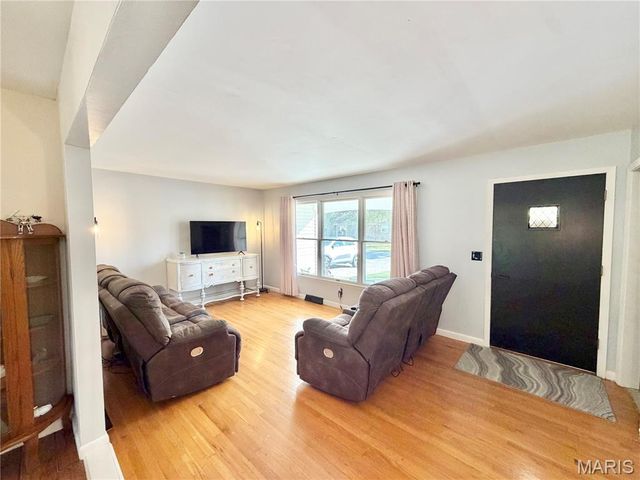 11 Garden Place, Montgomery, MO 63361