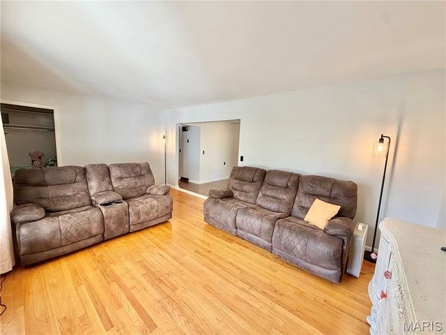 11 Garden Place, Montgomery, MO 63361