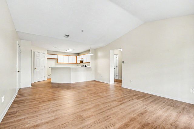 3101 Poplar Creek Drive Se 302, City Of Kentwood, MI 49512