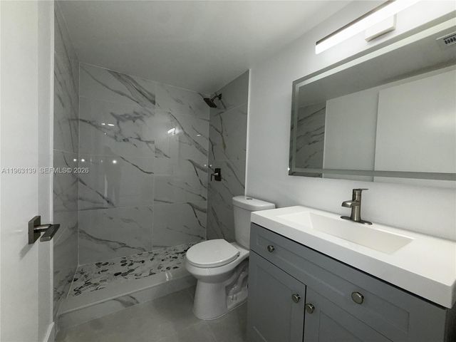 15969 NW 64th Ave 313, Miami Lakes, FL 33014