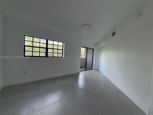 15969 NW 64th Ave 313, Miami Lakes, FL 33014