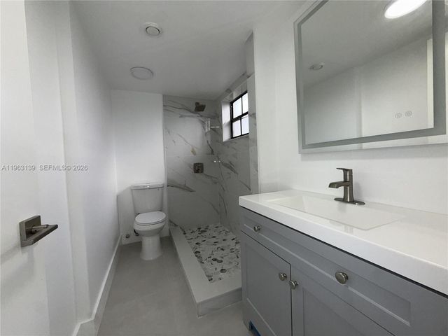 15969 NW 64th Ave 313, Miami Lakes, FL 33014