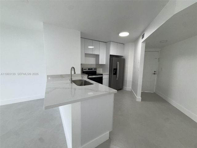 15969 NW 64th Ave 313, Miami Lakes, FL 33014