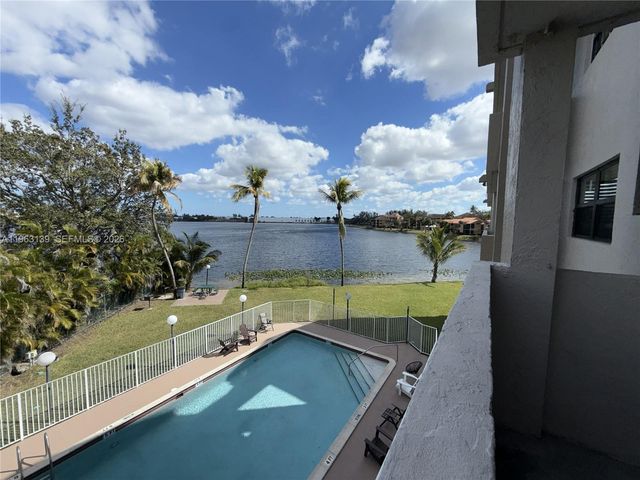 15969 NW 64th Ave 313, Miami Lakes, FL 33014