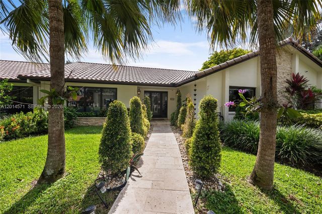 15110 N Saxon Cir, Southwest Ranches, FL 33331