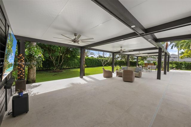 15110 N Saxon Cir, Southwest Ranches, FL 33331