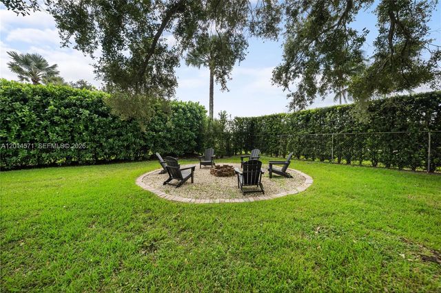15110 N Saxon Cir, Southwest Ranches, FL 33331