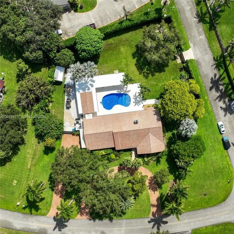 15110 N Saxon Cir, Southwest Ranches, FL 33331