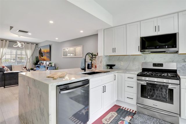 7921 Sanibel Drive 7921, Tamarac, FL 33321