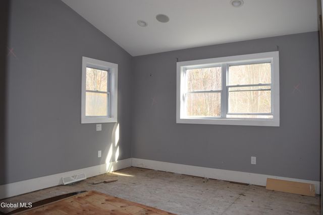 39 Ruggles Road, Saratoga Springs, NY 12866