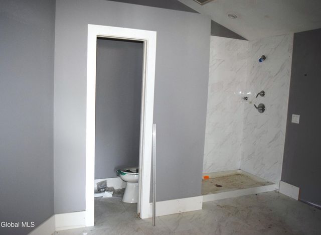 39 Ruggles Road, Saratoga Springs, NY 12866