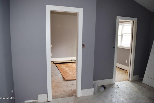 39 Ruggles Road, Saratoga Springs, NY 12866