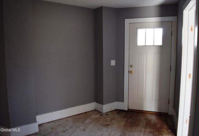 39 Ruggles Road, Saratoga Springs, NY 12866