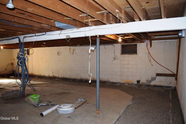 39 Ruggles Road, Saratoga Springs, NY 12866