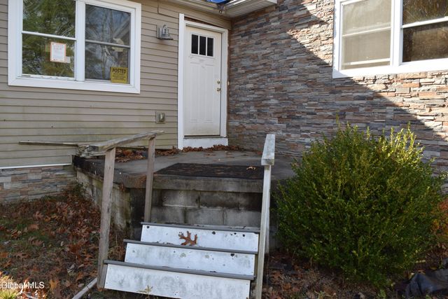 39 Ruggles Road, Saratoga Springs, NY 12866