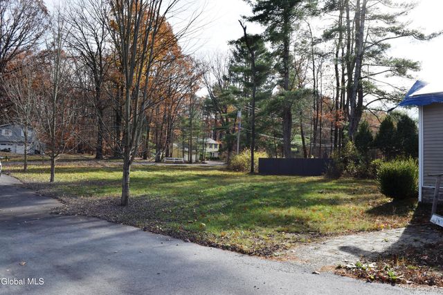 39 Ruggles Road, Saratoga Springs, NY 12866