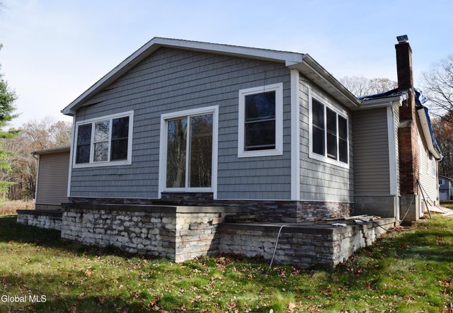 39 Ruggles Road, Saratoga Springs, NY 12866