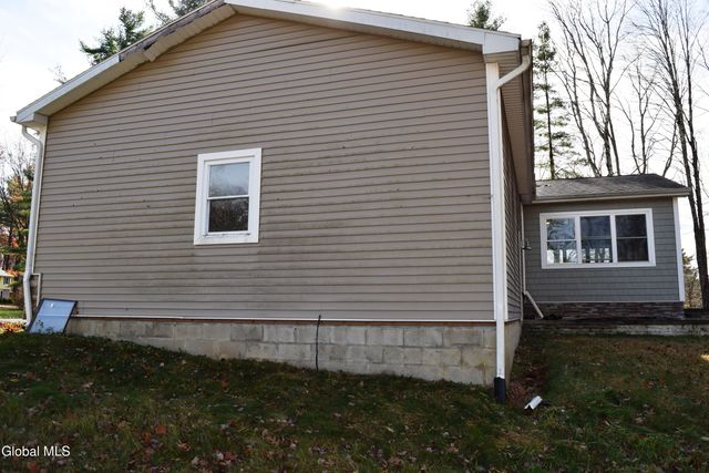 39 Ruggles Road, Saratoga Springs, NY 12866