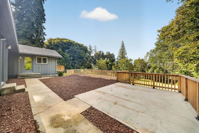 49947 Road 426, Oakhurst, CA 93644