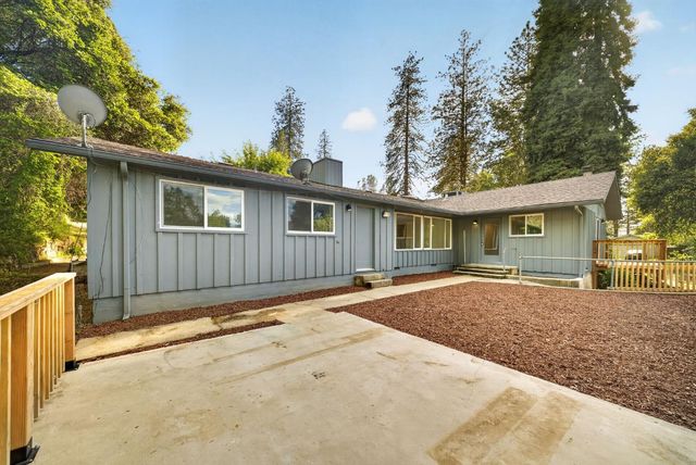 49947 Road 426, Oakhurst, CA 93644