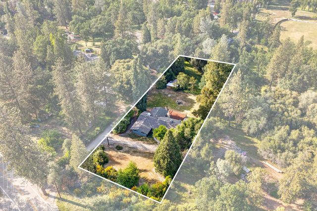 49947 Road 426, Oakhurst, CA 93644