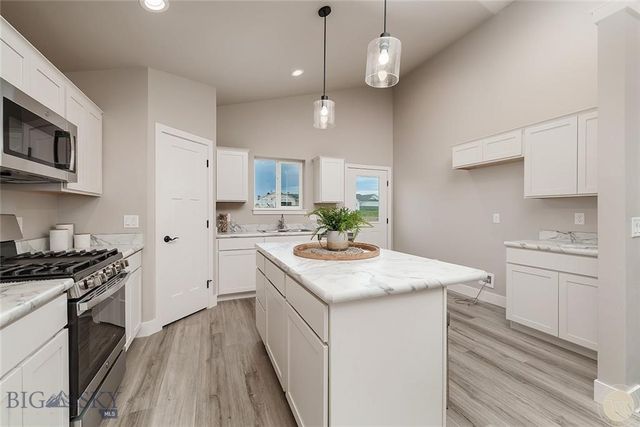 2204 Oriole Drive, Belgrade, MT 59714