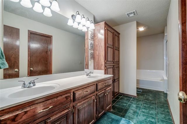 8917 NW 85th Street, Oklahoma City, OK 73132