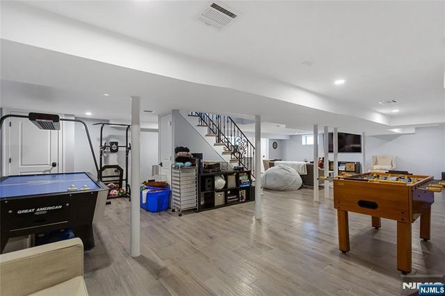 537 Spring Valley Road, Paramus, NJ 07652