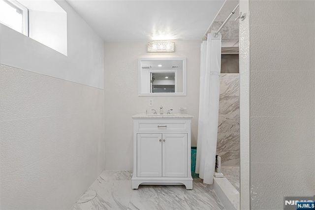 537 Spring Valley Road, Paramus, NJ 07652