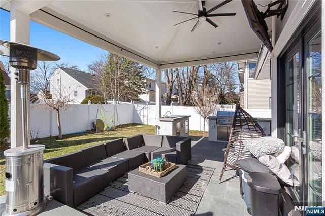 537 Spring Valley Road, Paramus, NJ 07652