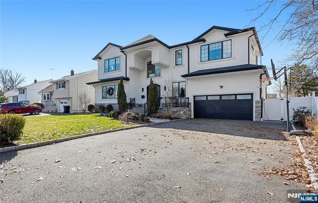 537 Spring Valley Road, Paramus, NJ 07652